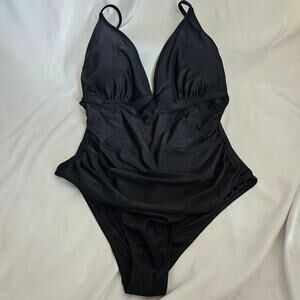 NEW Womens XL Slimmin Tummy Rouched 1 Piece Suit
